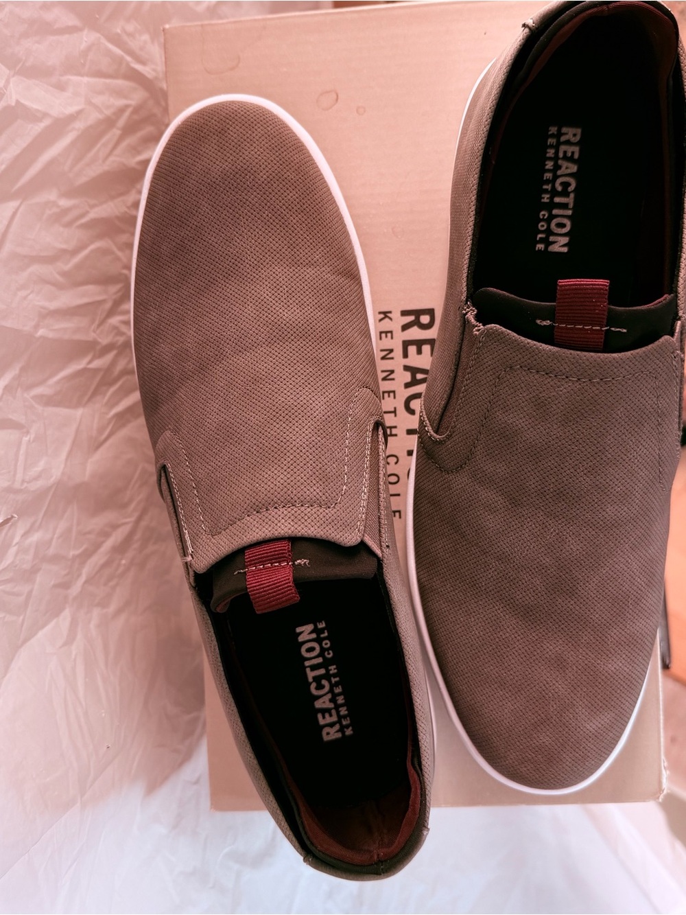 Kenneth Cole Reaction Slip-On Sneakers in Grey and White - Picture 4 of 6
